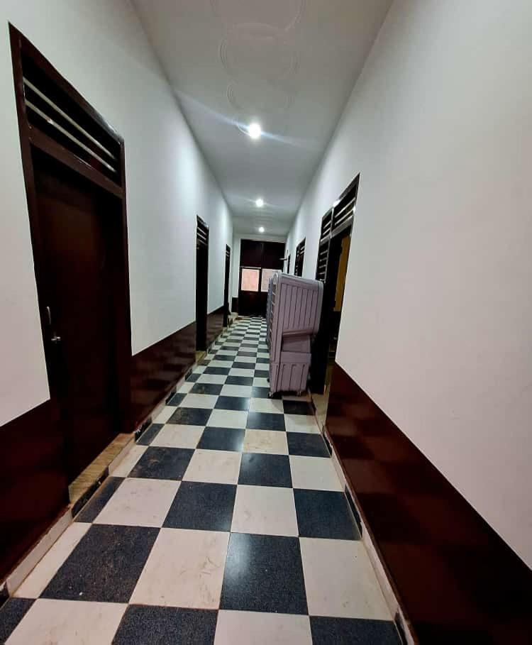 Satyakiran Hotel Bahora Kültér fotó